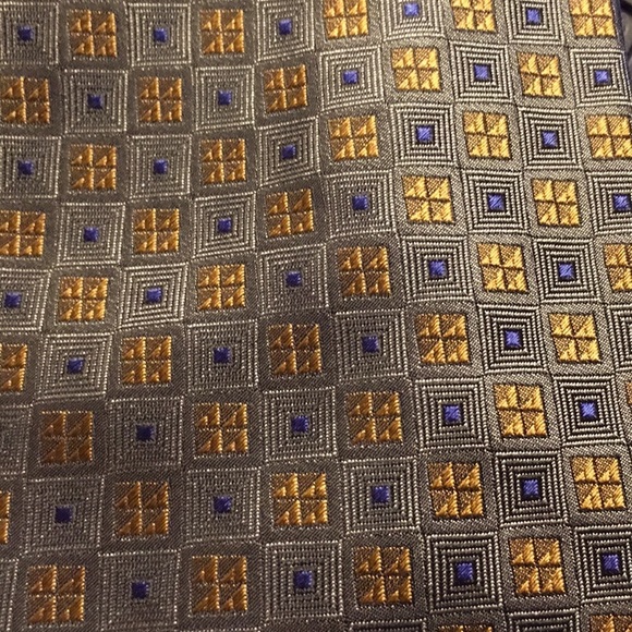 3/$20 Manzoni tie Colorful Colors of Copper Blue Silver - Picture 4 of 8